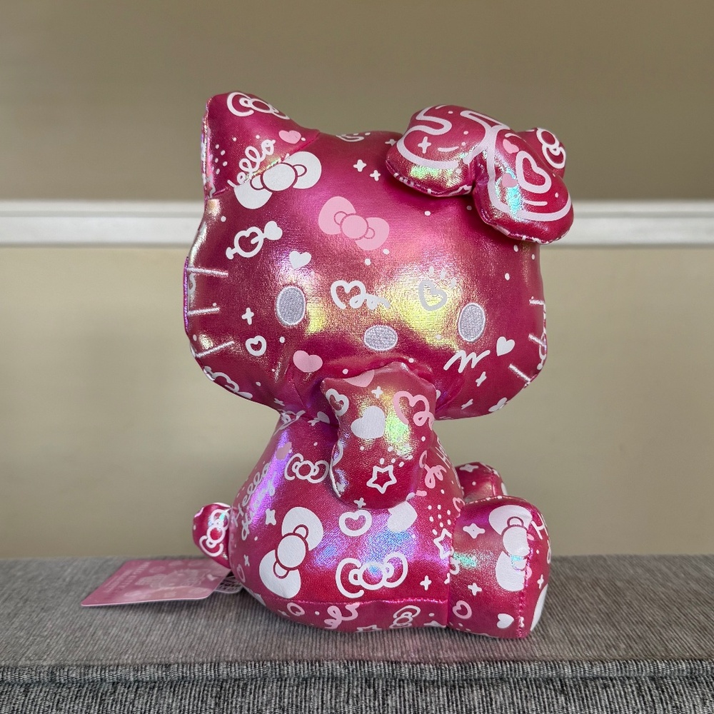 Hello Kitty Cafe 50th Anniversary Limited Edition Pink Plush NWT Sealed